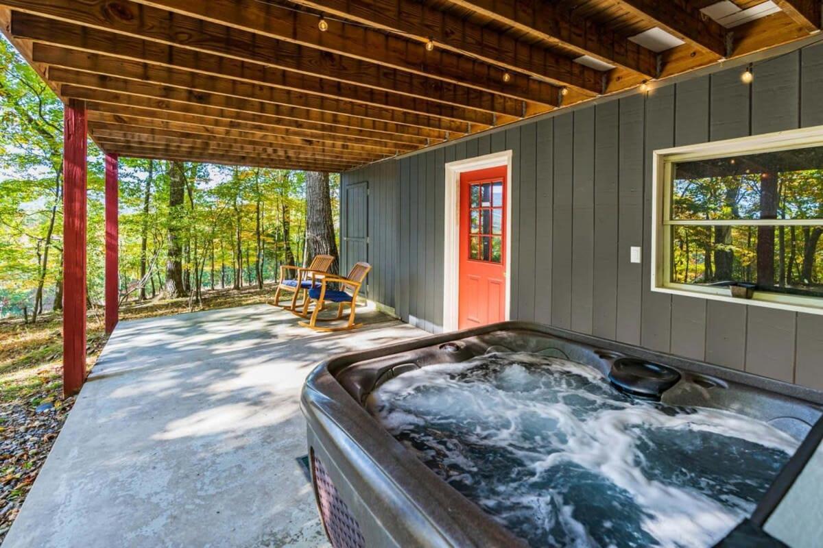 Hot Tub, Large Deck, Wifi, Fire Pit At Chalet Cabin Morton Grove Екстер'єр фото