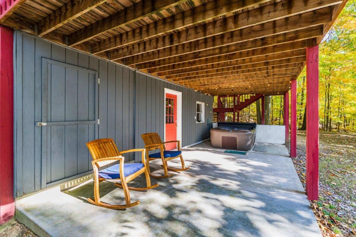 Hot Tub, Large Deck, Wifi, Fire Pit At Chalet Cabin Morton Grove Екстер'єр фото